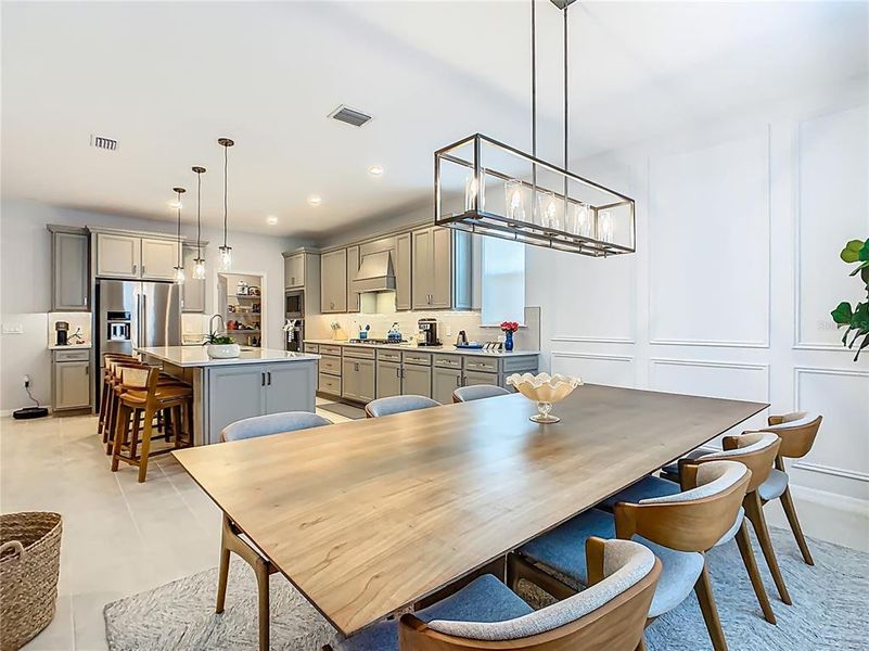 Furnished interior view inside a new home in , Orlando (Image 16).
