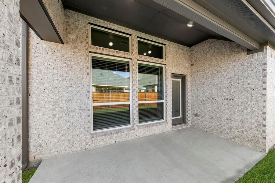 24_25. 1027 Gracious - Patio