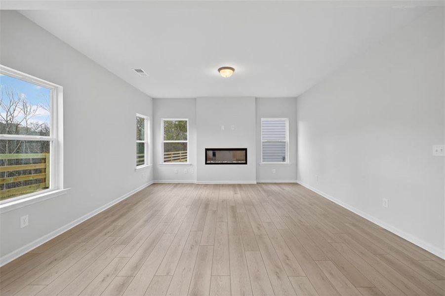 Spacious, unfurnished interior of a new home in Roxeywood Park, Winder (Image 25). Spacious, unfurnished interior of a new home in Roxeywood Park, Winder (Image 25).