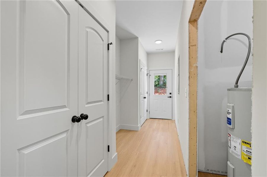 Spacious, unfurnished interior of a new home in , Toccoa (Image 24).