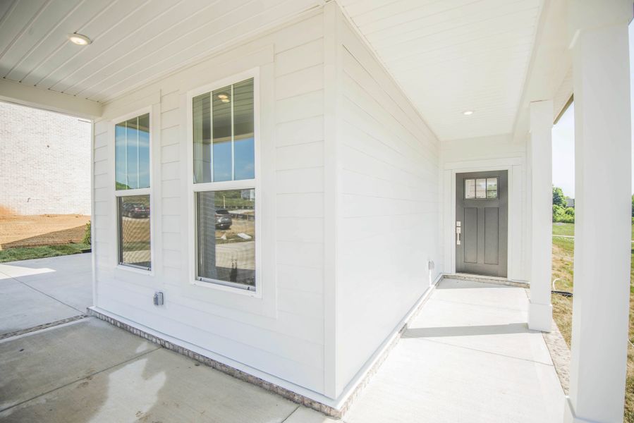 Craftsman Elevation *Photo of example home. Selections and Finishes May Vary.* Craftsman Elevation *Photo of example home. Selections and Finishes May Vary.*