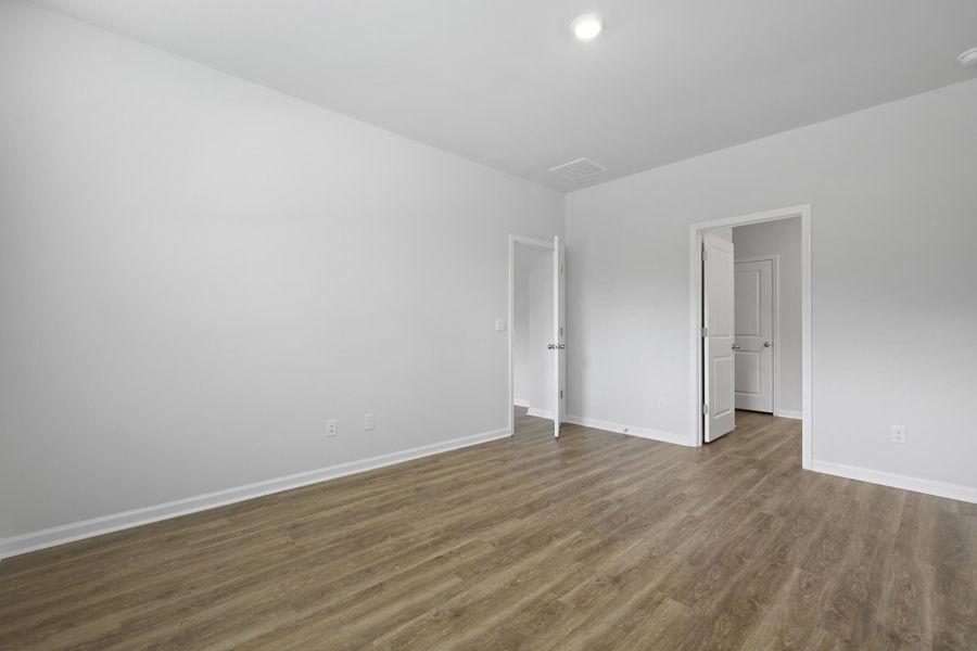 Spacious, unfurnished interior of a new home in Pineview North, Summerville (Image 20).