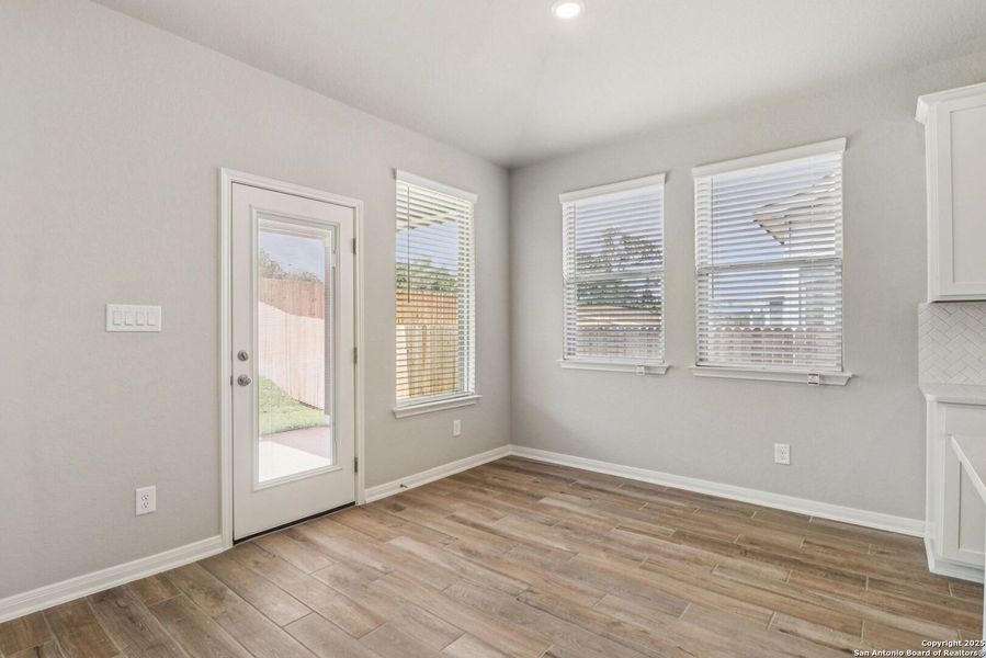 Spacious, unfurnished interior of a new home in Fox Falls, Boerne (Image 31).