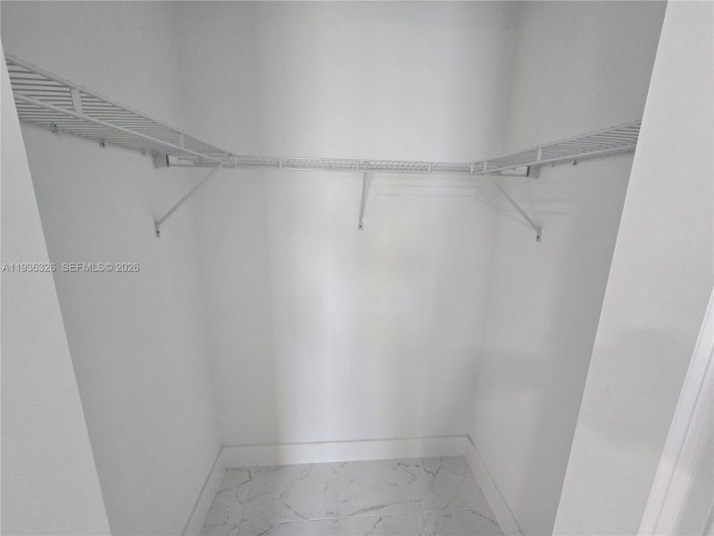 Spacious, unfurnished interior of a new home in , Lehigh Acres (Image 19).