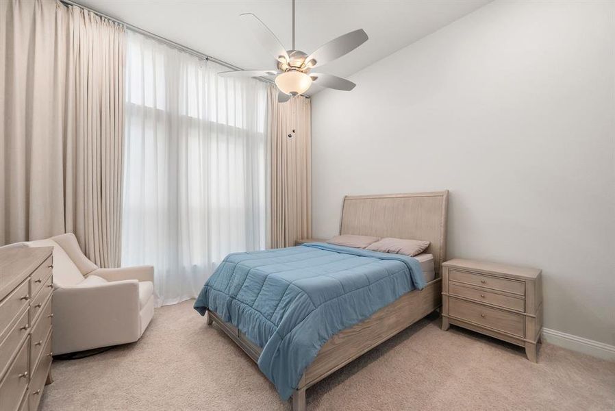 Furnished interior view inside a new home in , Frisco (Image 16).