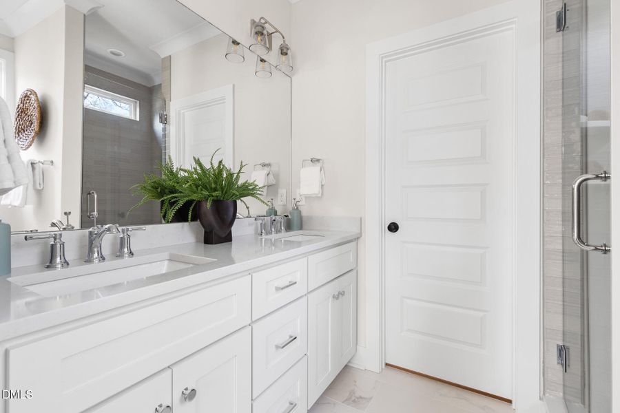 1404-Englewood-124 1404-Englewood-124