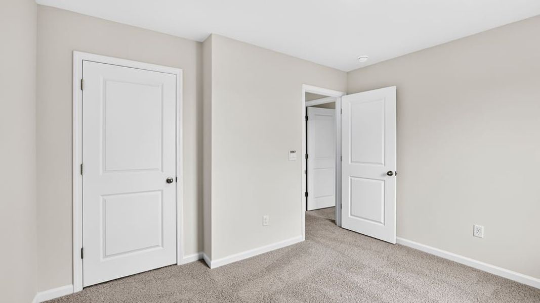 Spacious, unfurnished interior of a new home in Spring Ridge, Anderson (Image 27).