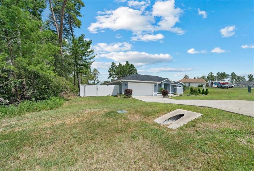 Front exterior of a new home in , Ocala, FL, highlighting curb appeal (Image 31). Front exterior of a new home in , Ocala, FL, highlighting curb appeal (Image 31).