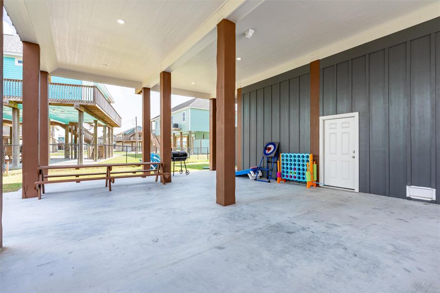 Exterior details and patio area of a home in , Crystal Beach (Image 22).