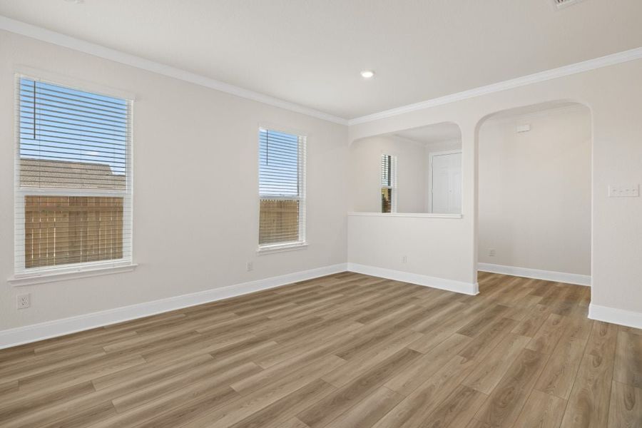 Spacious, unfurnished interior of a new home in Overlook Ranch, Georgetown (Image 13).
