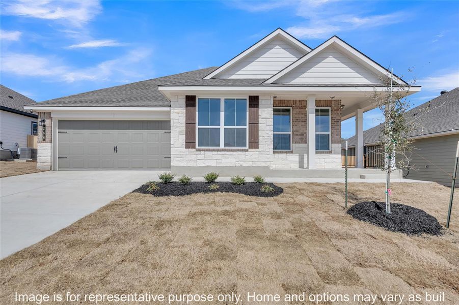 Exterior details and patio area of a home in Sterling Ridge, Huntsville (Image 11).