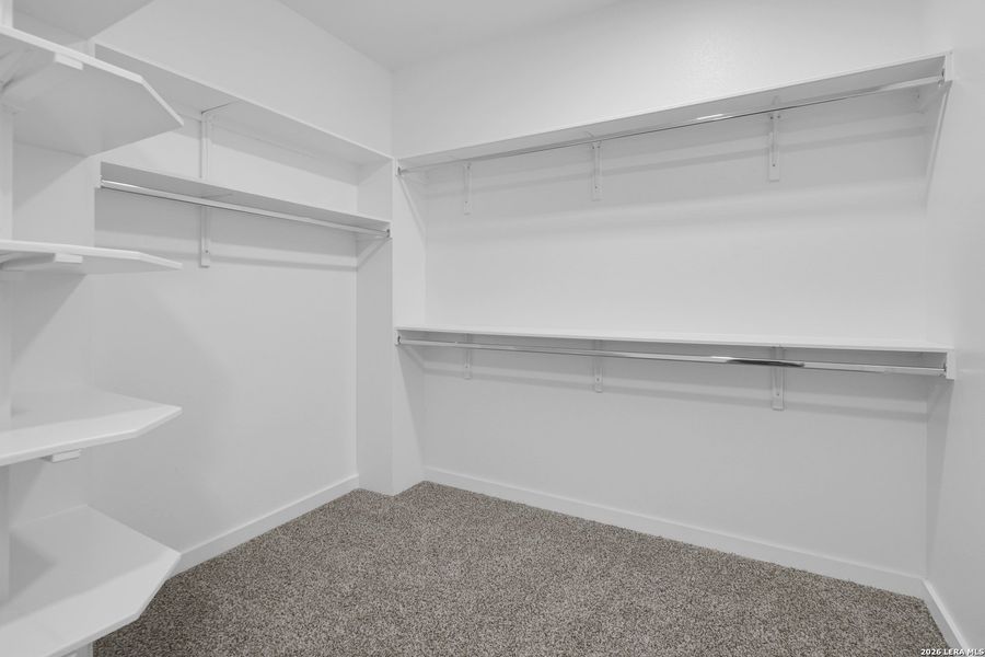 Spacious, unfurnished interior of a new home in , Fischer (Image 26).