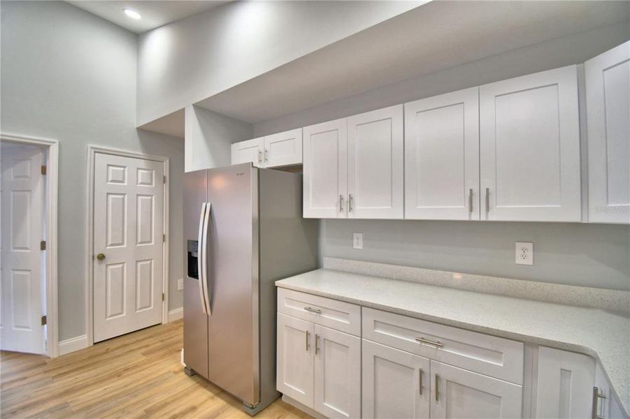 Furnished interior view inside a new home in , Bartow (Image 10).