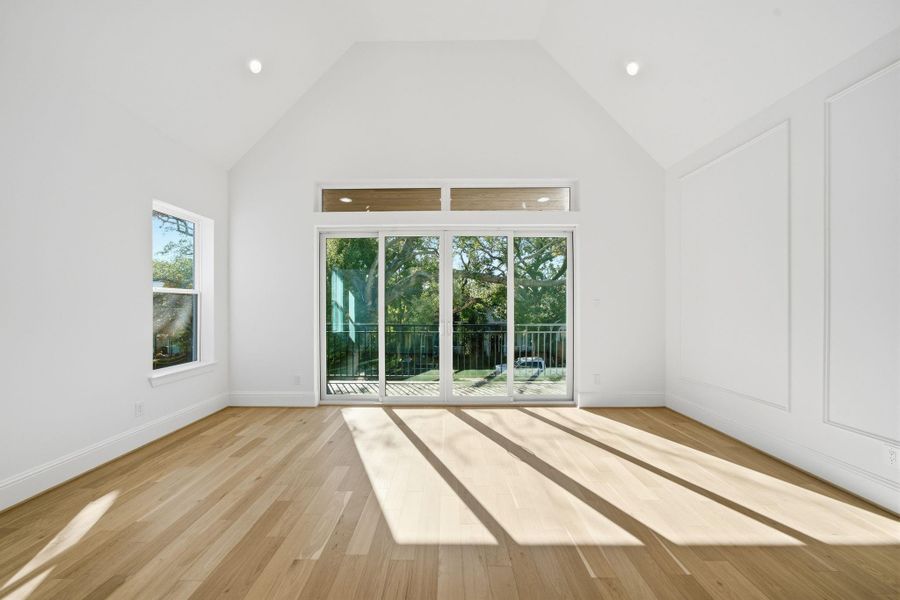 Spacious, unfurnished interior of a new home in , Houston (Image 31).
