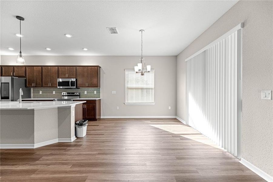 Image 47 of a home in .