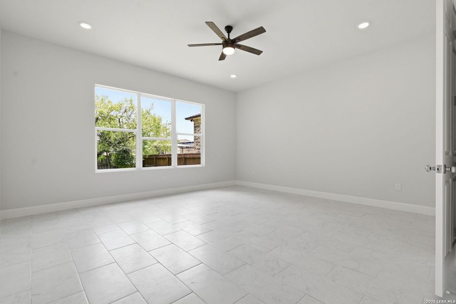 Spacious, unfurnished interior of a new home in , San Antonio (Image 13).