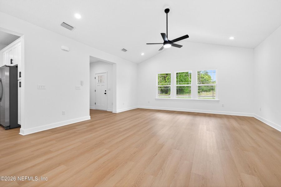 Spacious, unfurnished interior of a new home in , Palatka (Image 24). Spacious, unfurnished interior of a new home in , Palatka (Image 24).