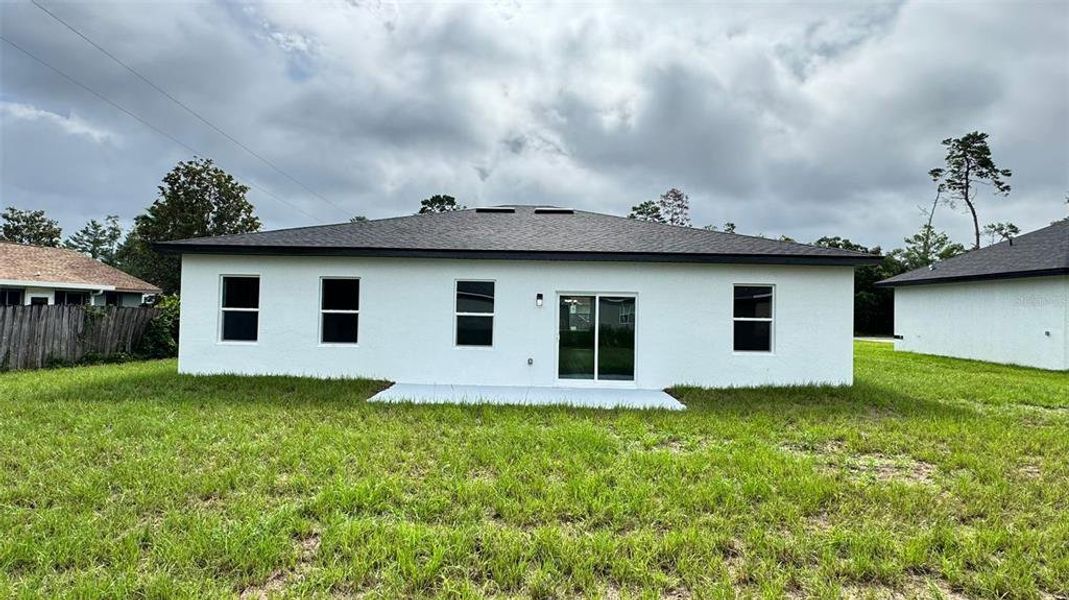 Exterior details and patio area of a home in , Ocala (Image 4). Exterior details and patio area of a home in , Ocala (Image 4).