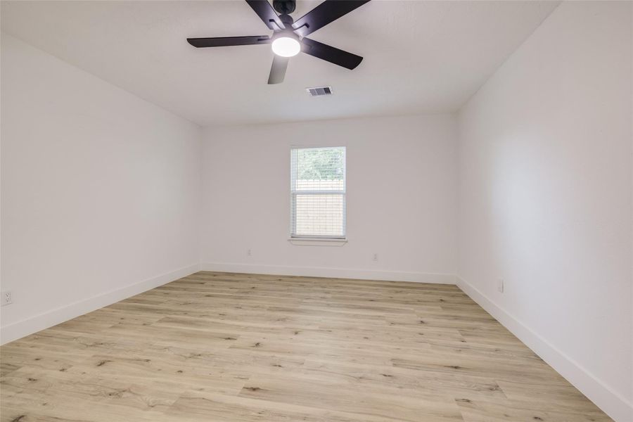 Spacious, unfurnished interior of a new home in , Cleveland (Image 17).