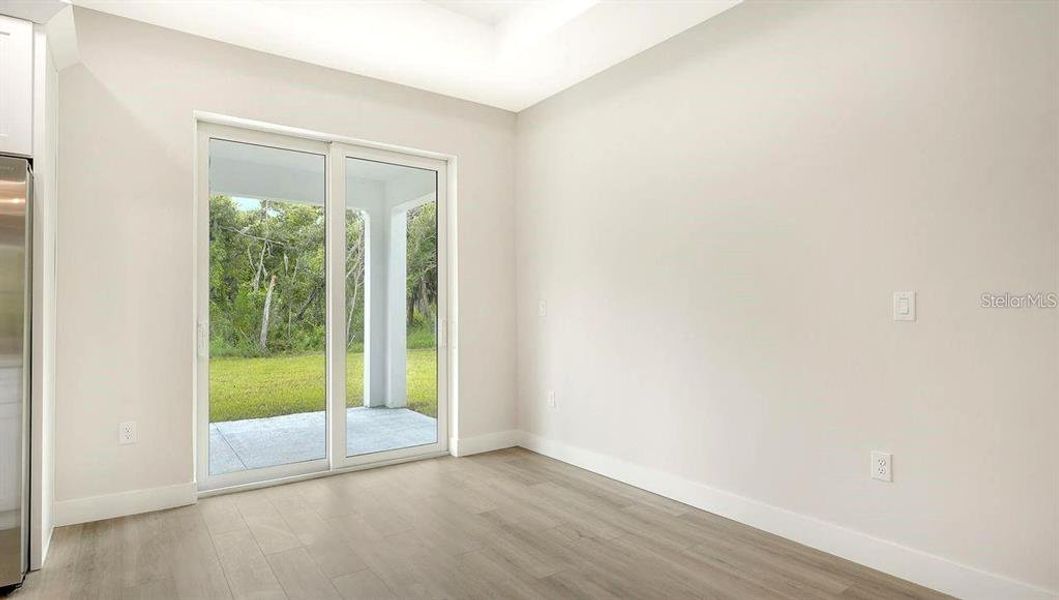 Spacious, unfurnished interior of a new home in , Port Charlotte (Image 13).