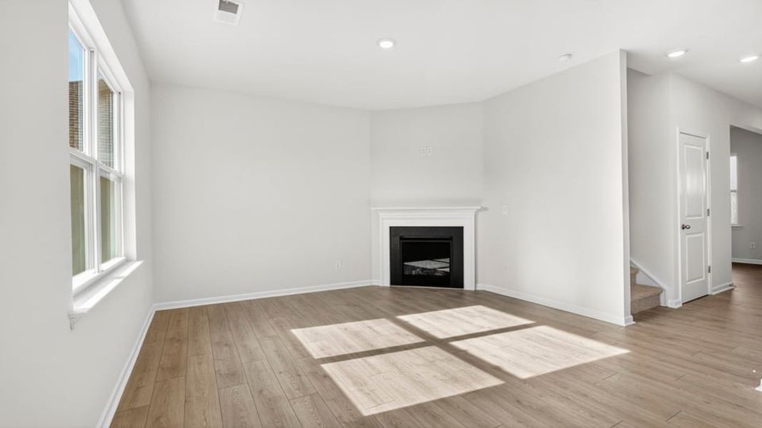 Spacious, unfurnished interior of a new home in Durbin Meadows Traditions, Fountain Inn (Image 20).