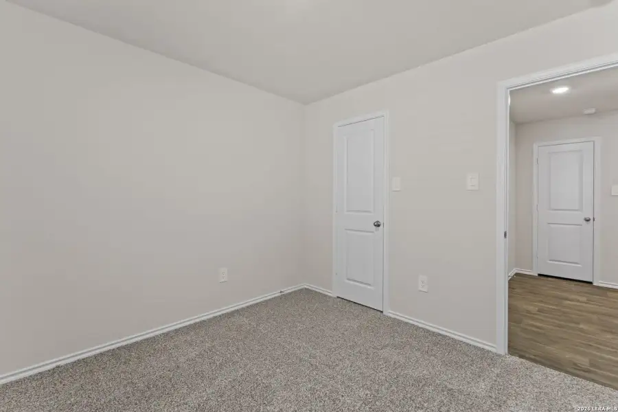 Spacious, unfurnished interior of a new home in Laurel Vistas, San Antonio (Image 18). Spacious, unfurnished interior of a new home in Laurel Vistas, San Antonio (Image 18).