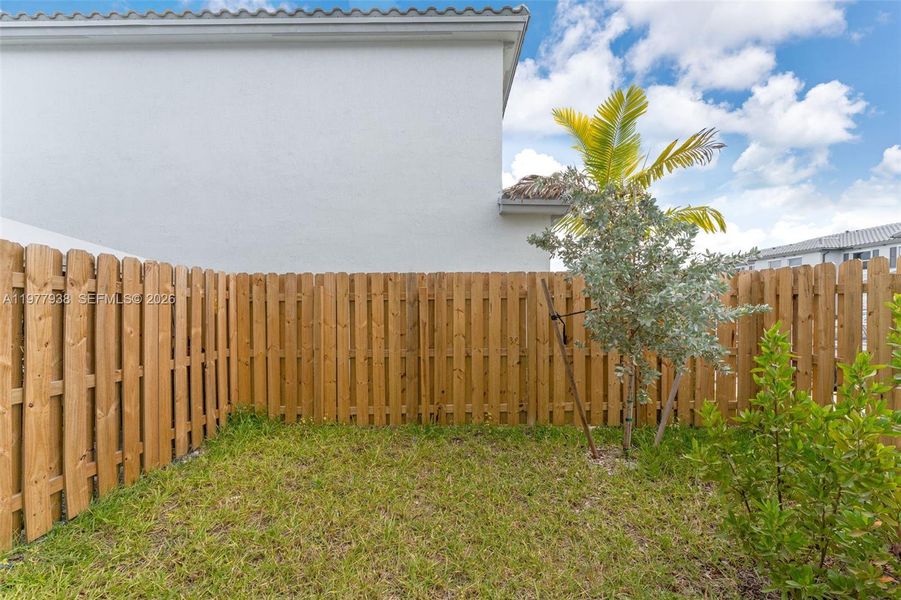 Exterior details and patio area of a home in , Florida City (Image 3).