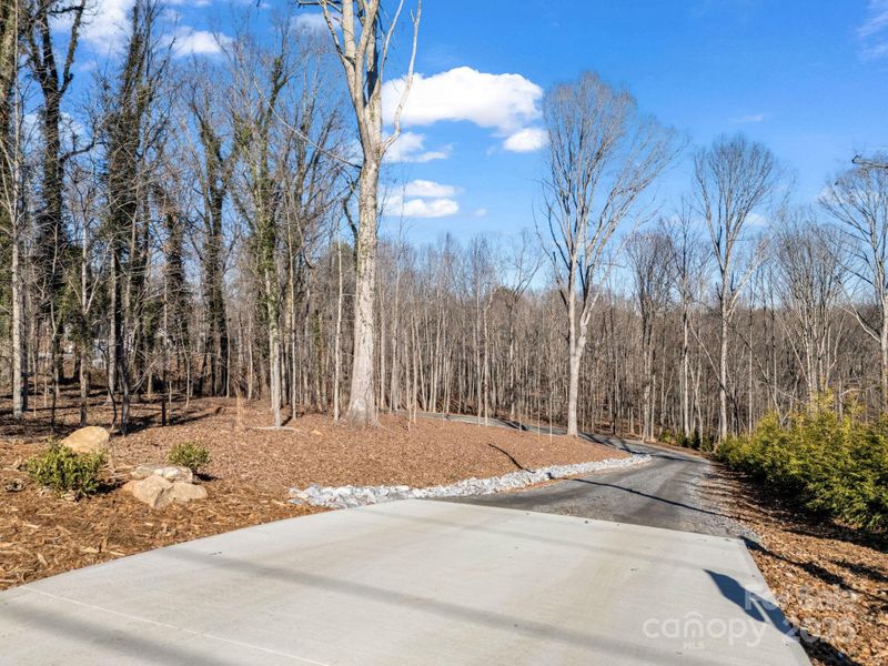 Natural landscape and outdoor views near in Morganton (Image 42). Natural landscape and outdoor views near in Morganton (Image 42).