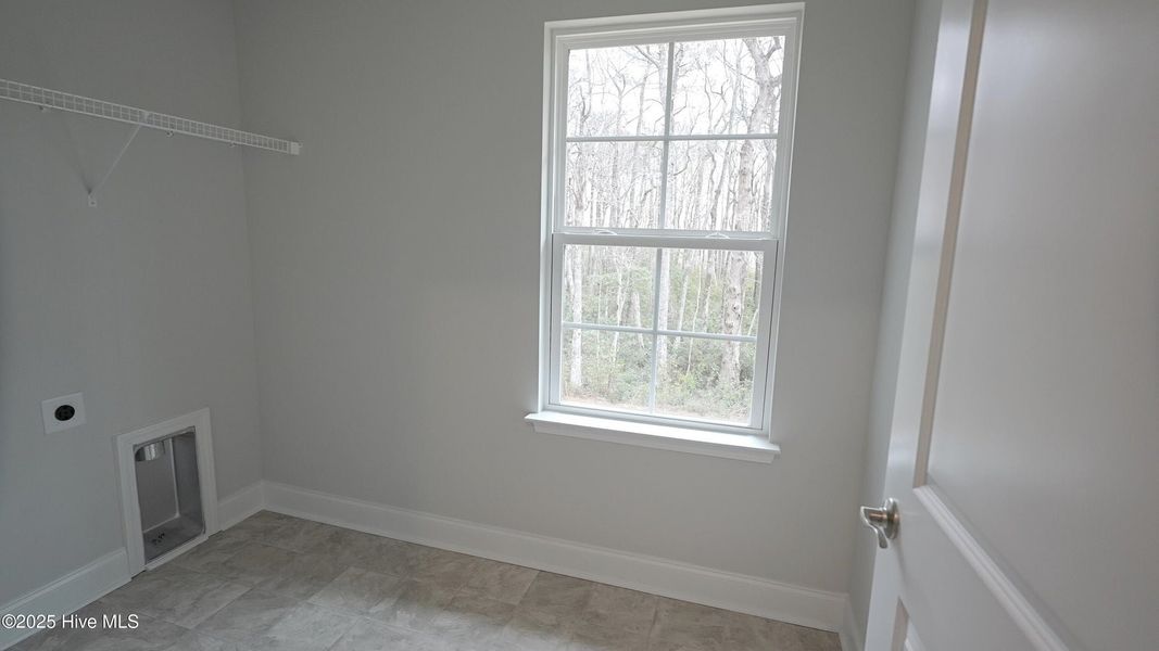 Spacious, unfurnished interior of a new home in Rutledge, Shallotte (Image 20).
