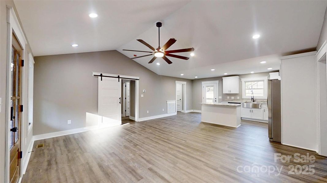 Spacious, unfurnished interior of a new home in , Lawndale (Image 12).