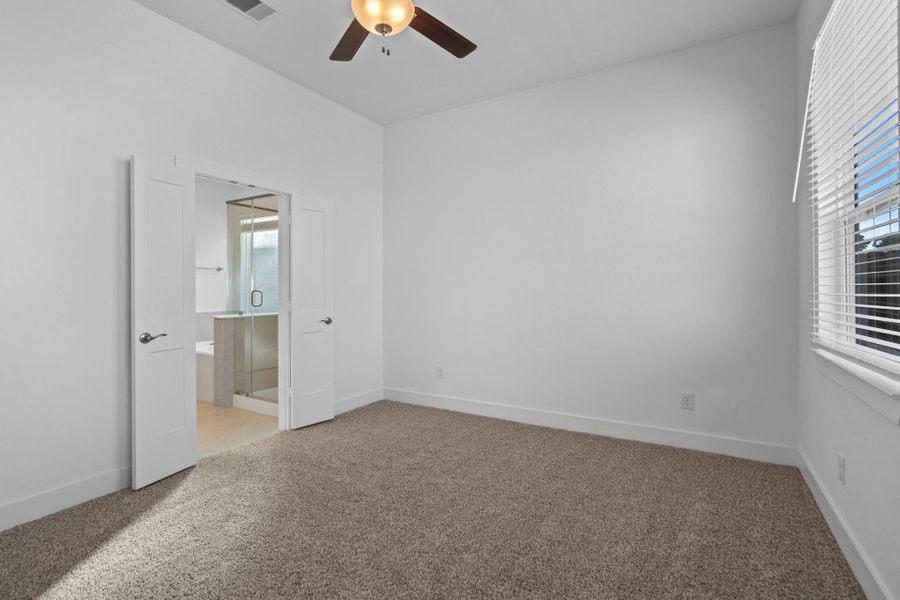 Spacious, unfurnished interior of a new home in Emory Glen, Magnolia (Image 13).