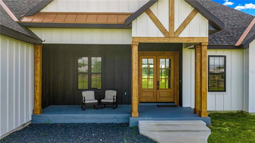 Exterior details and patio area of a home in , Belleview (Image 37).