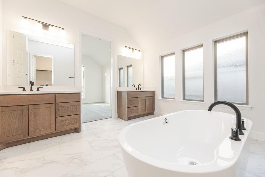 Furnished interior view inside a new home in Jordan Ranch, Fulshear (Image 19).