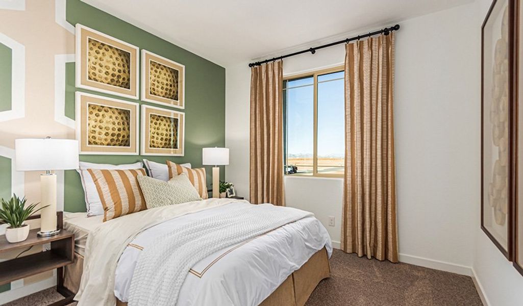 Nina-PB22-FusionBlossom Bedroom