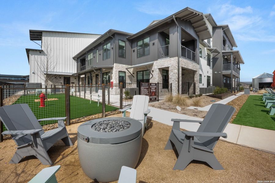 Community amenities in Dovetail, New Braunfels (Image 29).