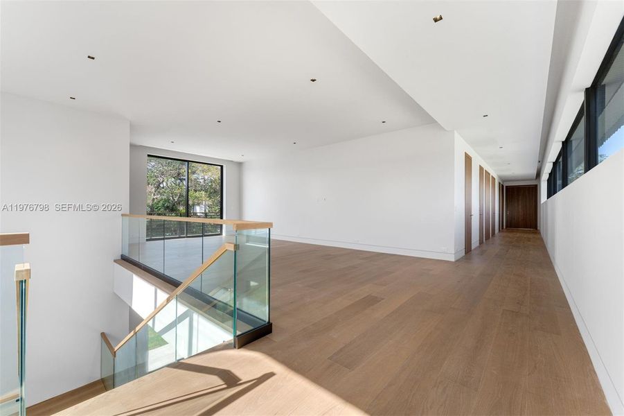 Spacious, unfurnished interior of a new home in , Miami (Image 8).