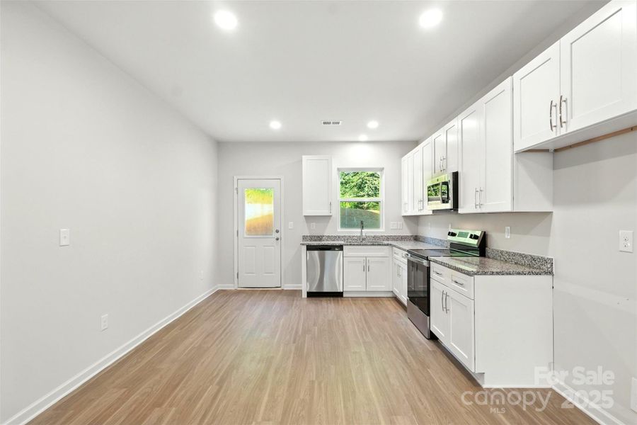 Image 25 of a home in .