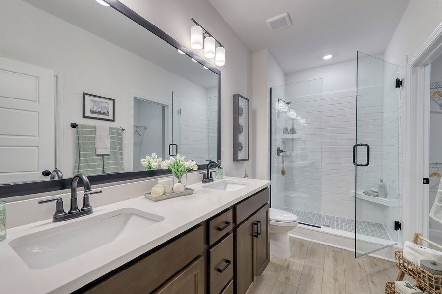 Furnished interior view inside a new home in Bally Castle, Murrells Inlet (Image 14).