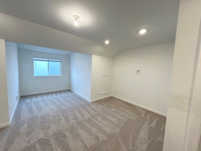 Spacious, unfurnished interior of a new home in Bristol Ridge Townhomes, Ann Arbor (Image 24). Spacious, unfurnished interior of a new home in Bristol Ridge Townhomes, Ann Arbor (Image 24).