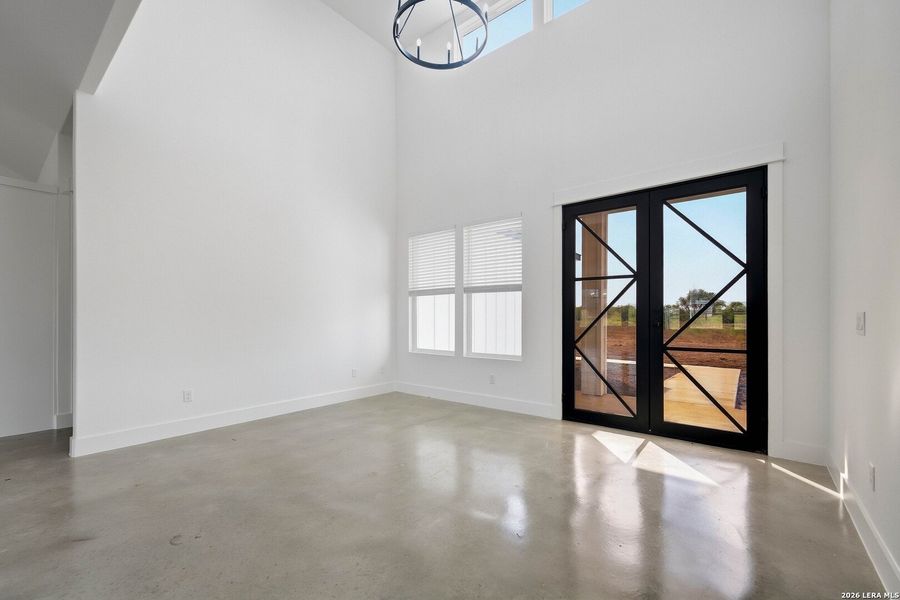 Spacious, unfurnished interior of a new home in , Stockdale (Image 22).