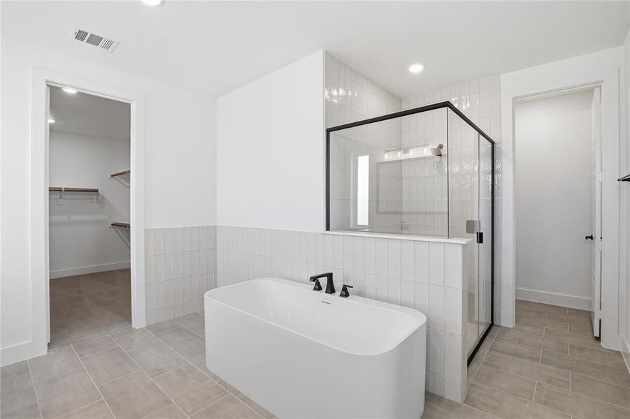 Furnished interior view inside a new home in Talon Hills, Fort Worth (Image 17).