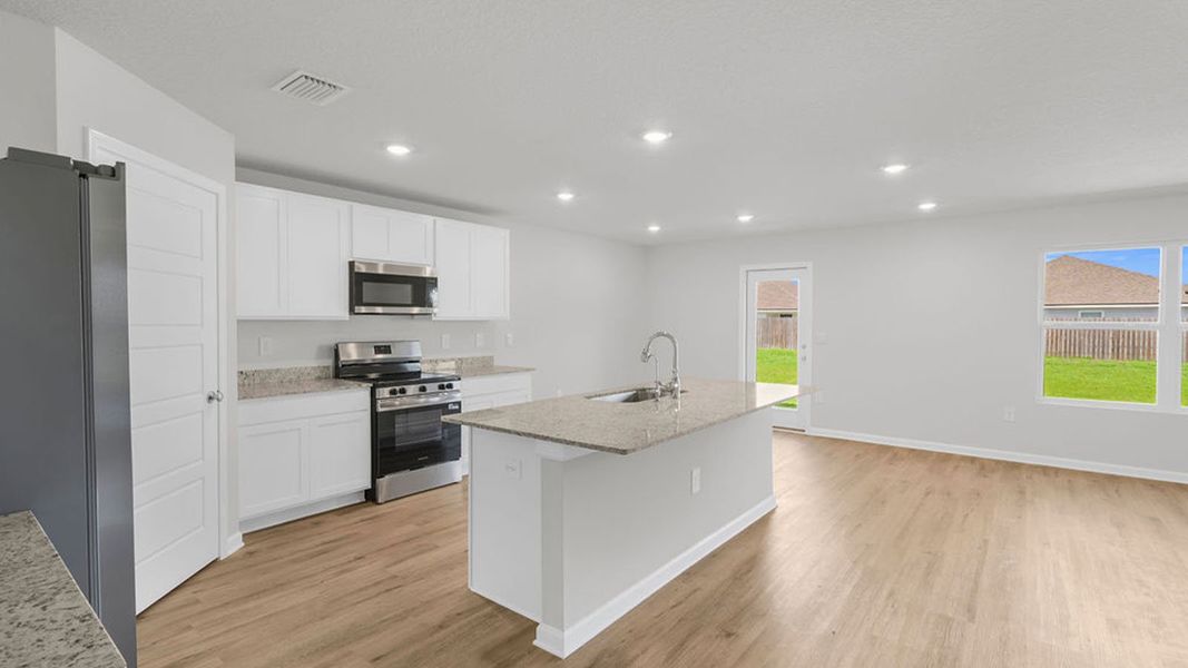 Furnished interior view inside a new home in Wesley Park, Crawfordville (Image 17).