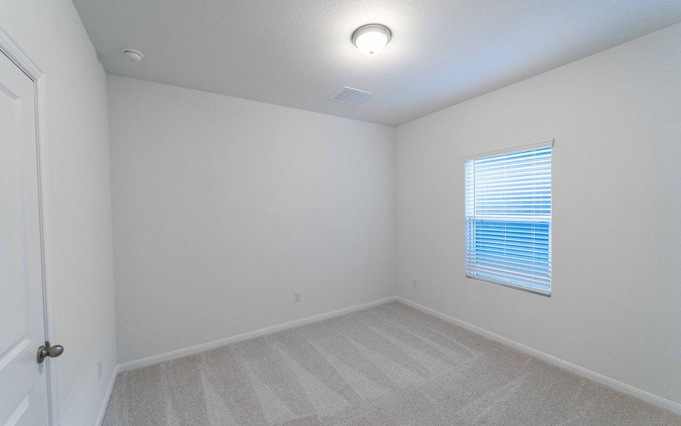 Spacious, unfurnished interior of a new home in Sunset Oaks, Maxwell (Image 12).