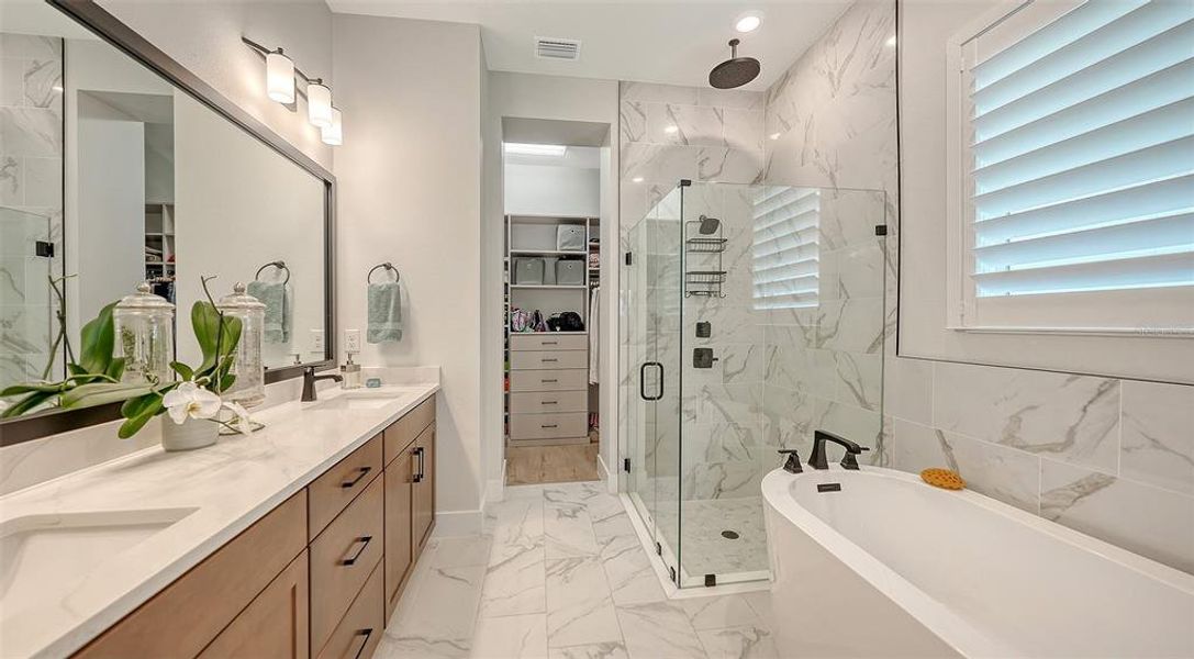 Furnished interior view inside a new home in Emerald Landing at Waterside at Lakewood Ranch – Lake Series, Sarasota (Image 6).