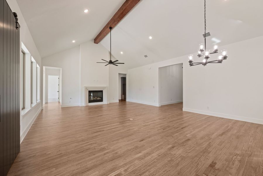 Spacious, unfurnished interior of a new home in Rolling Creek Ranch, Aledo (Image 36).