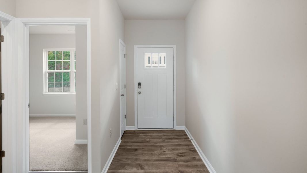 Spacious, unfurnished interior of a new home in Forest Creek, Winston-Salem (Image 12).