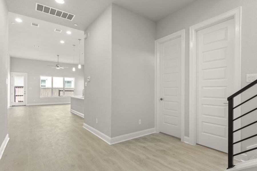 Spacious, unfurnished interior of a new home in Cross Creek, Cedar Park (Image 11).