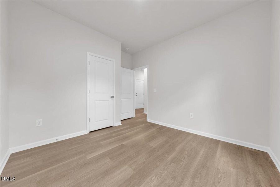 11-106 Summitt Ave_011