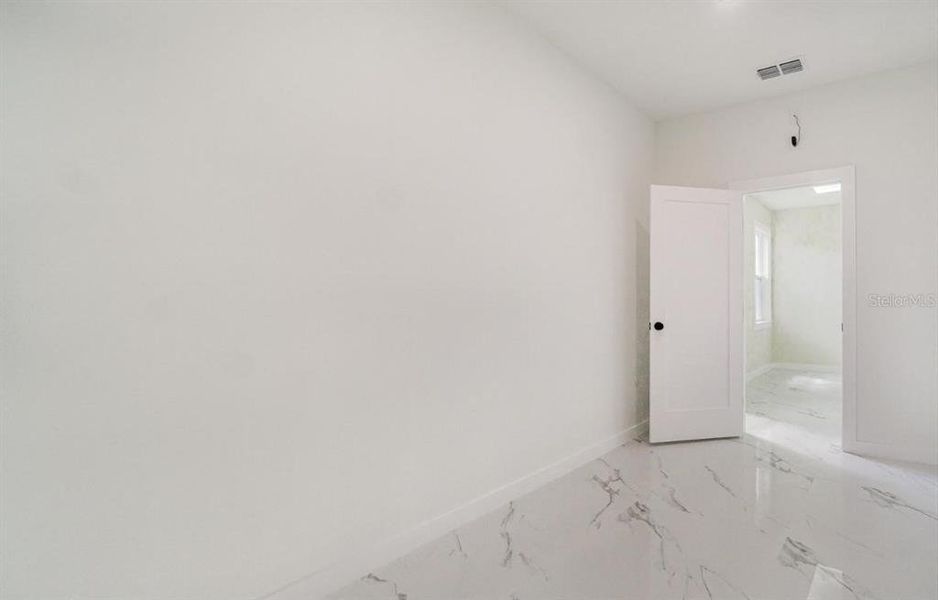 Spacious, unfurnished interior of a new home in , St. Cloud (Image 17).