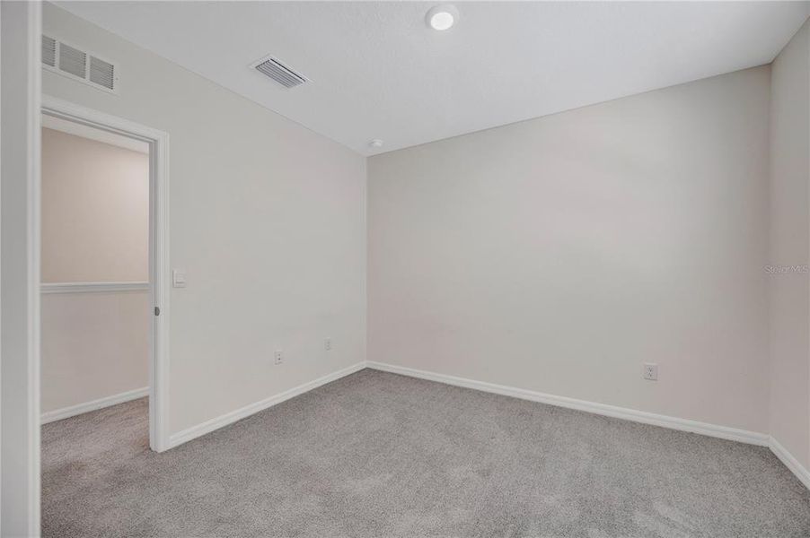 Spacious, unfurnished interior of a new home in , Wesley Chapel (Image 38).